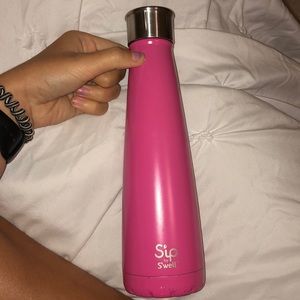 Swell water bottle